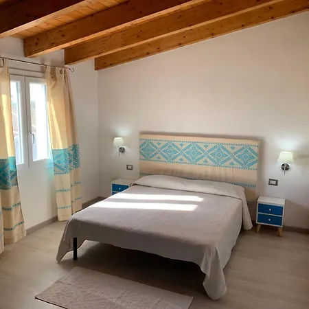 Domu Quesada Tatil Evi *